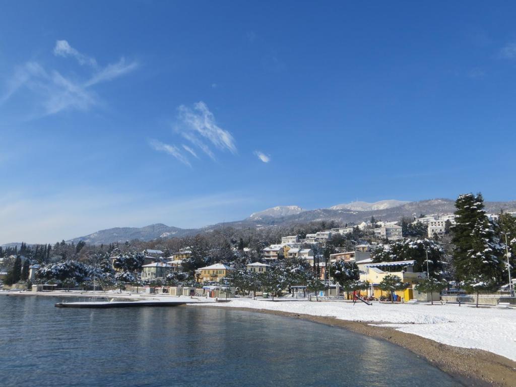 Villa Luppo Ičići Esterno foto