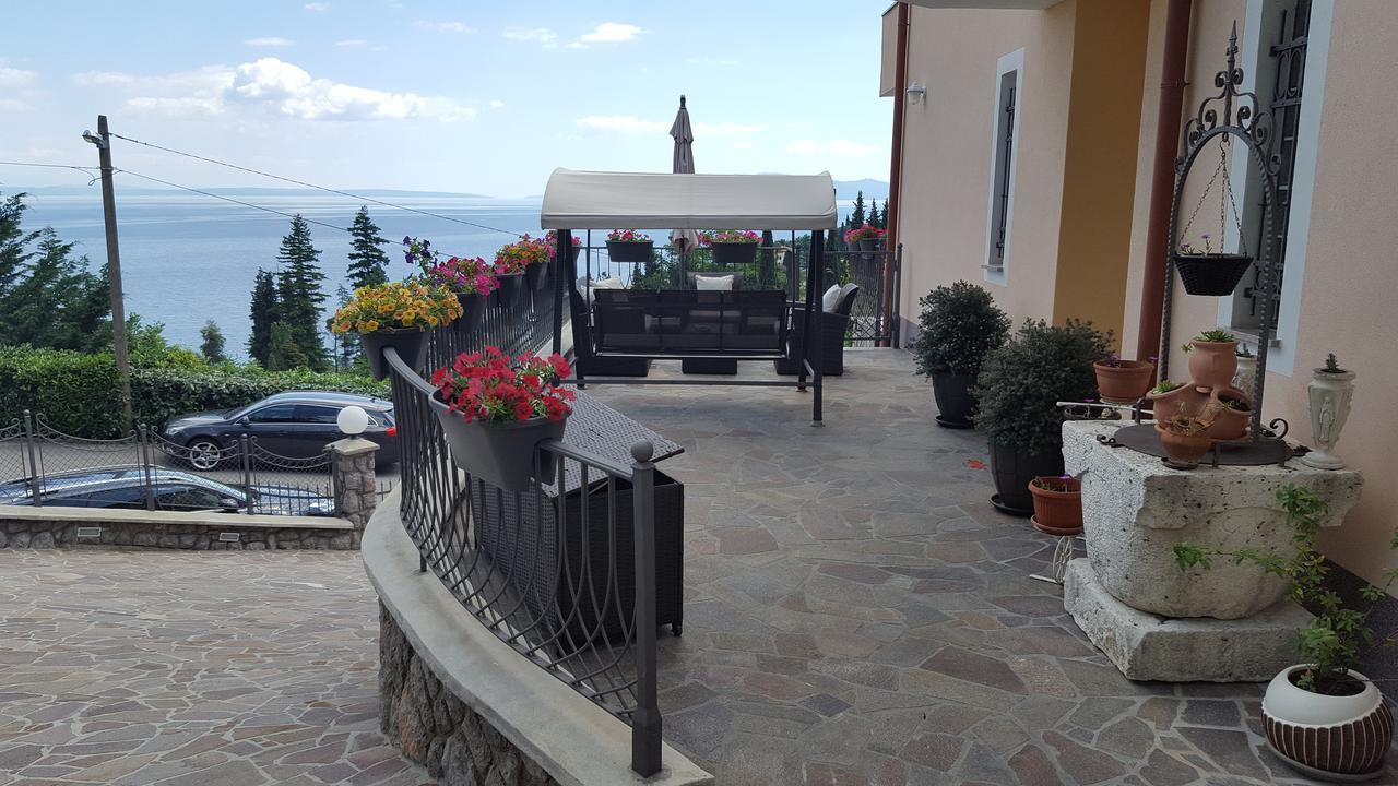 Villa Luppo Ičići Esterno foto