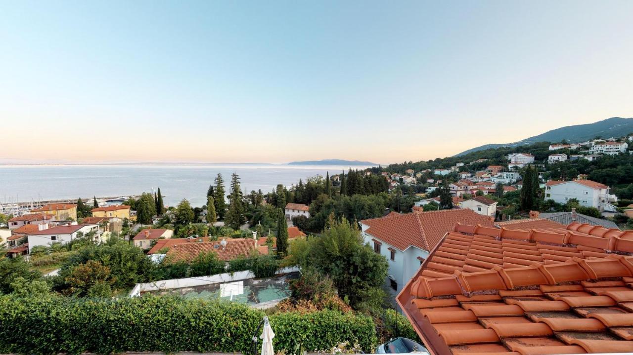 Villa Luppo Ičići Esterno foto
